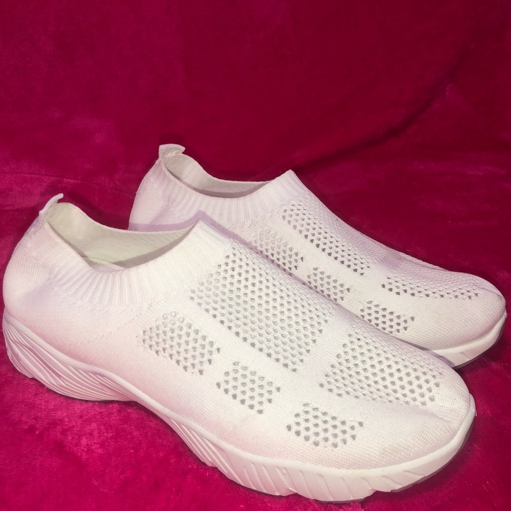 Mesh sneakers